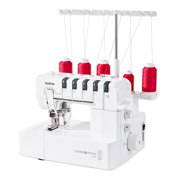 Recouvreuse Brother CV3550, vue de trois quarts avant