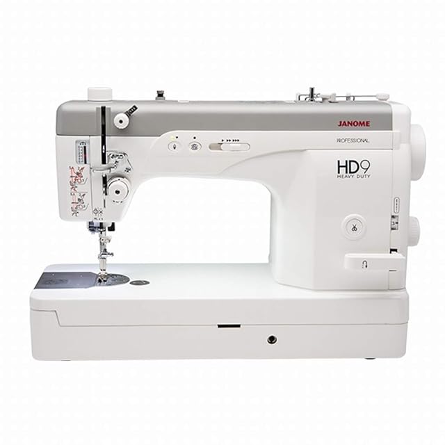 Machine à coudre à point droit Janome HD9 Professional, vue de trois quarts avant
